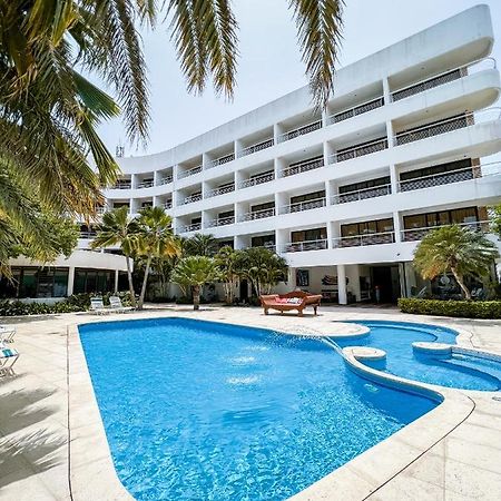 Hotel California Playa El Yaque Екстериор снимка