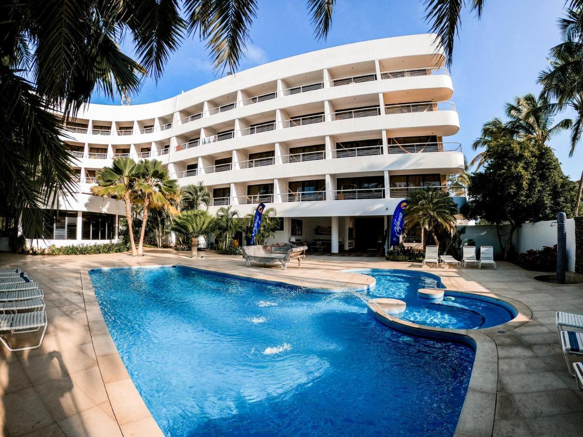 Hotel California Playa El Yaque Екстериор снимка