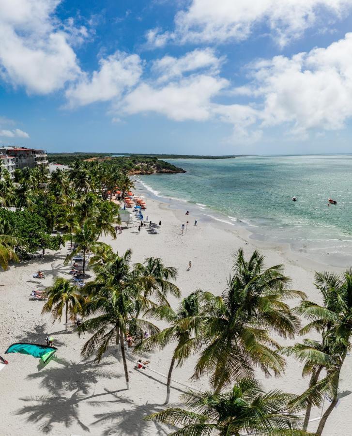 Hotel California Playa El Yaque Екстериор снимка