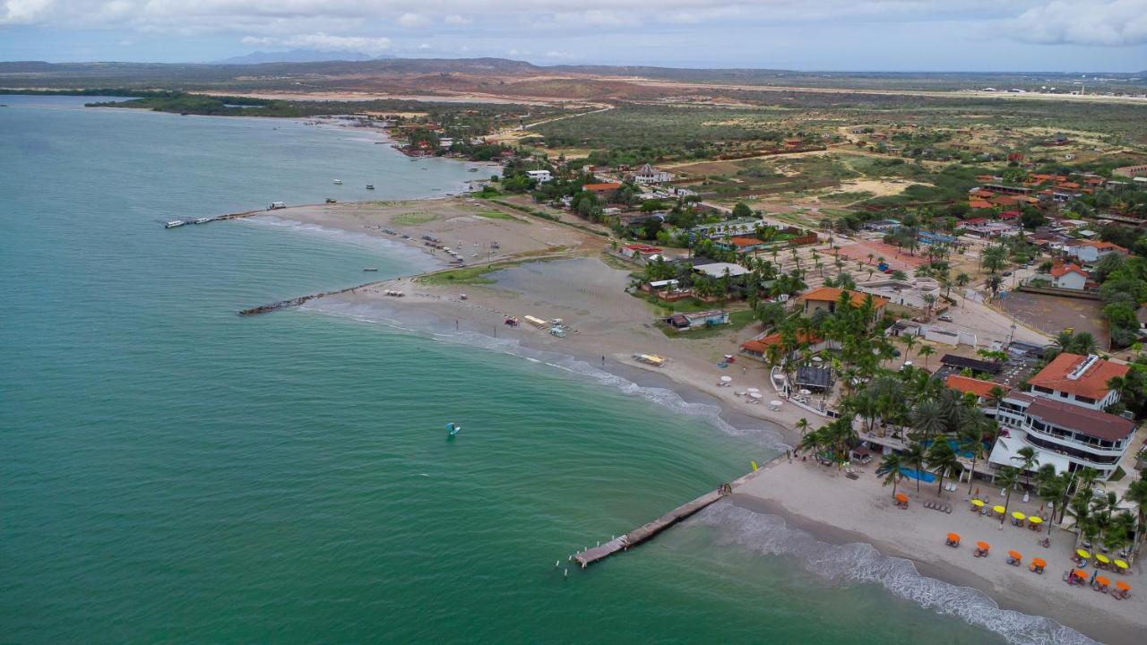 Hotel California Playa El Yaque Екстериор снимка