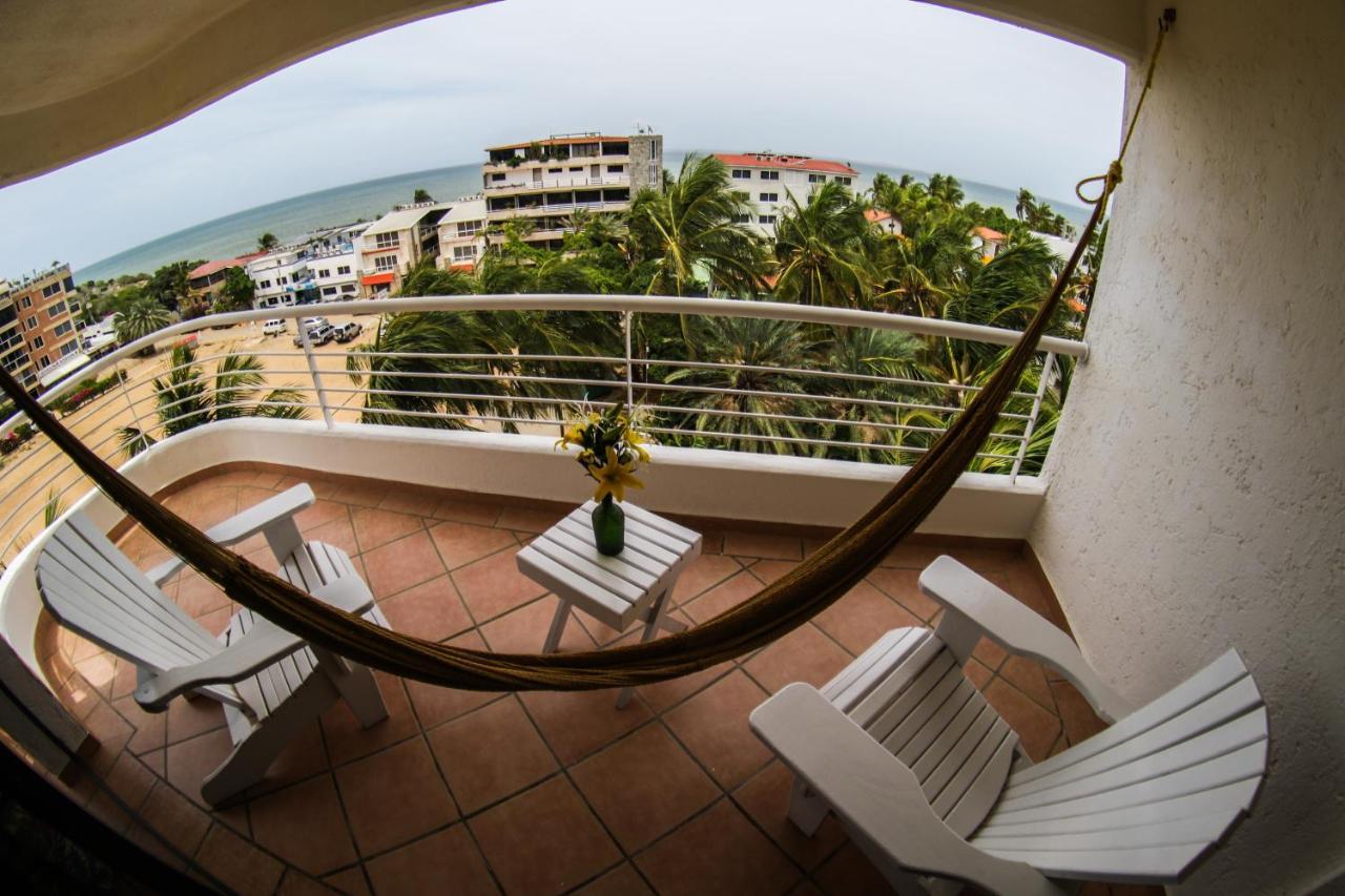 Hotel California Playa El Yaque Екстериор снимка