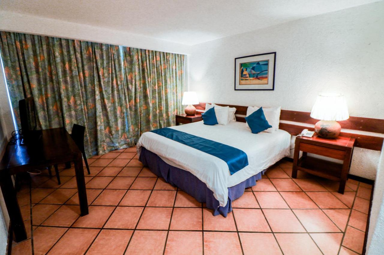 Hotel California Playa El Yaque Екстериор снимка