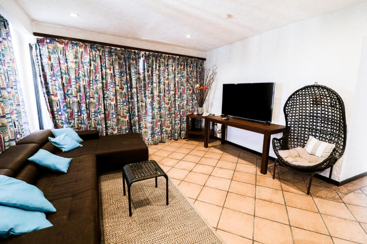 Hotel California Playa El Yaque Екстериор снимка