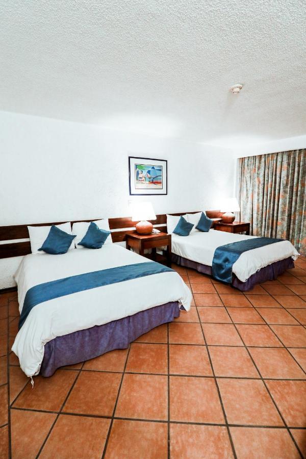 Hotel California Playa El Yaque Екстериор снимка